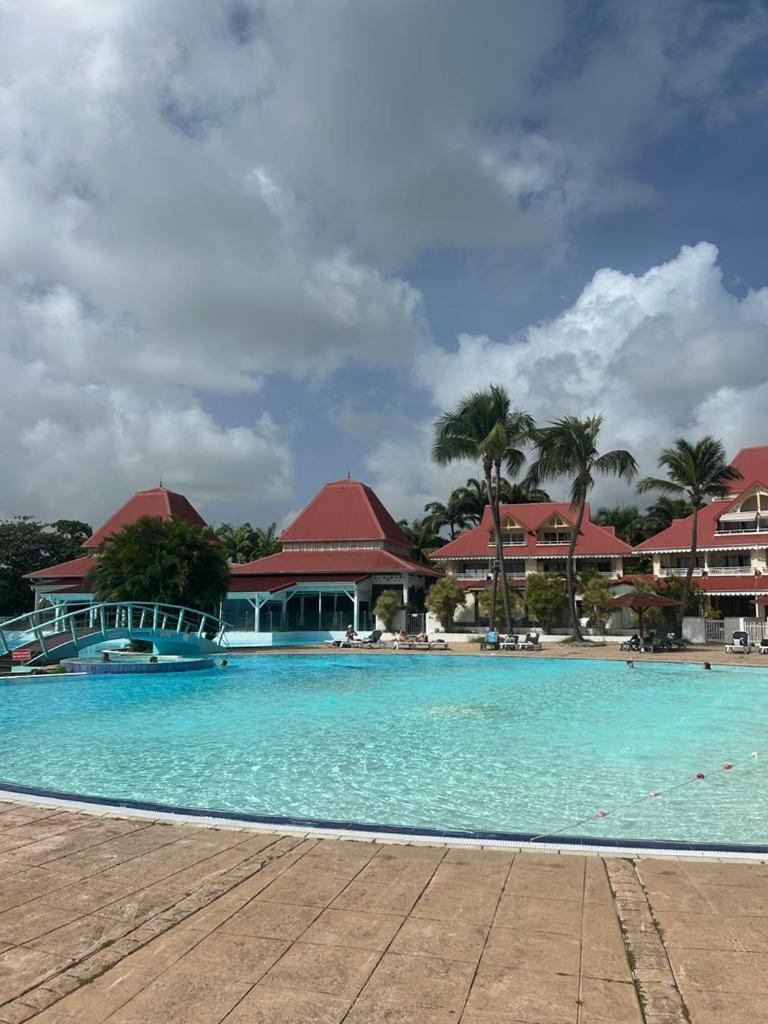 Appart T3 Village Vacances Sainte-Anne Courcelles Exterior foto